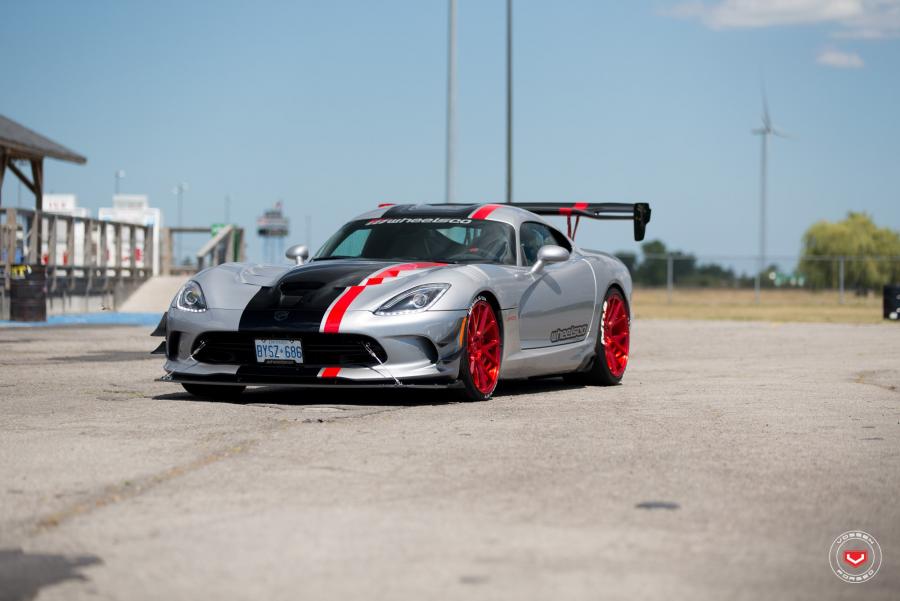 Dodge Viper ACR on Vossen Wheels (VPS-306) 2017 года  (фото 18 из 40)